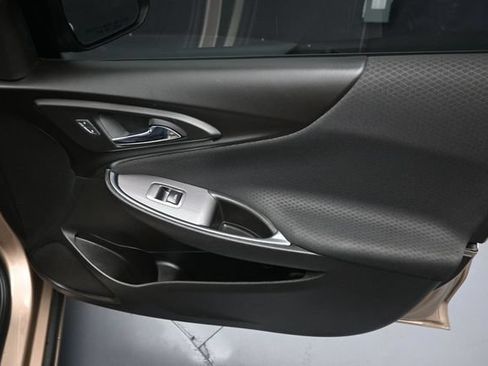 Used 2018 Chevrolet Malibu LT FWD image 28