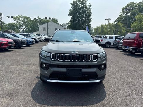 Used 2023 Jeep Compass Limited w/ Elite Group AWD/4WD image 2