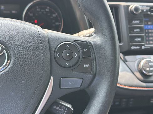 Used 2018 Toyota RAV4 SE w/ Power Extra Value Package FWD image 15