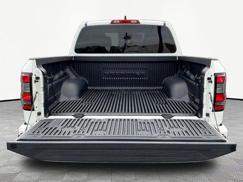 Used 2025 Nissan Frontier SV AWD/4WD image 7