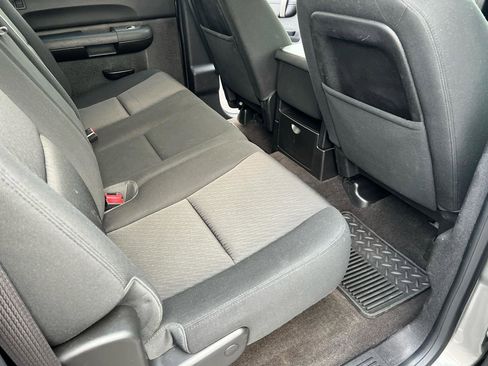 Used 2014 Chevrolet Silverado 2500 LT w/ Interior Plus Package image 14