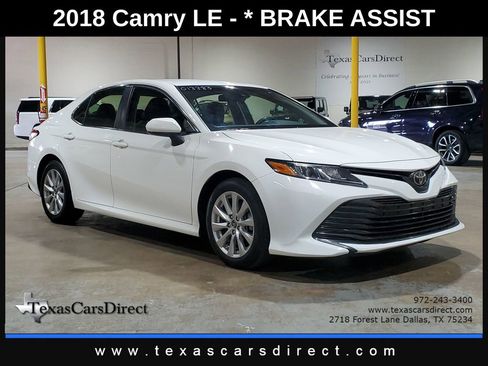 Used 2018 Toyota Camry LE image 3