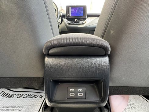 Used 2024 Toyota Corolla LE image 28