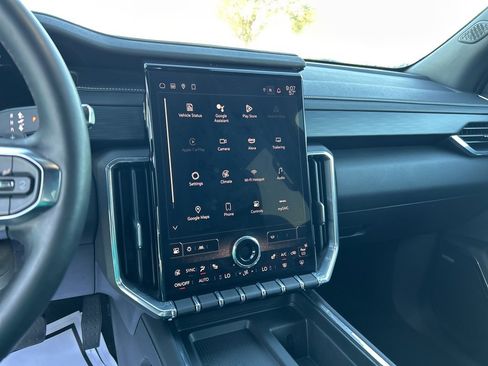 Used 2025 GMC Acadia Elevation image 22