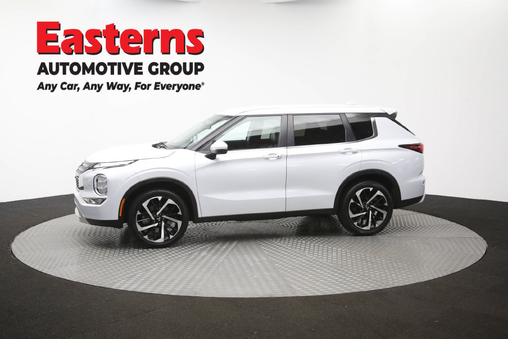Used 2024 Mitsubishi Outlander SE AWD/4WD image 61