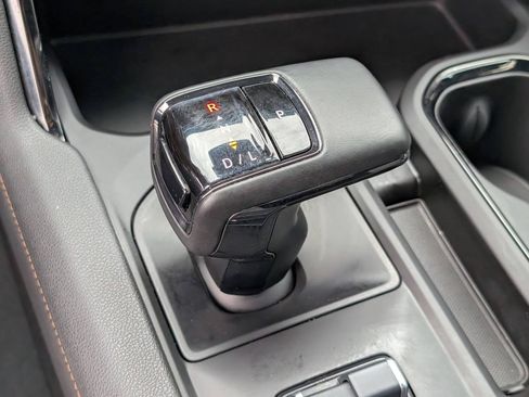 Used 2023 GMC Sierra 1500 AT4 w/ AT4 Premium Package AWD/4WD image 18