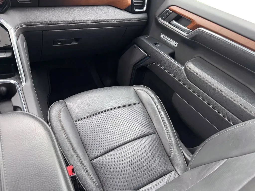 Used 2023 GMC Sierra 1500 Denali AWD/4WD image 23