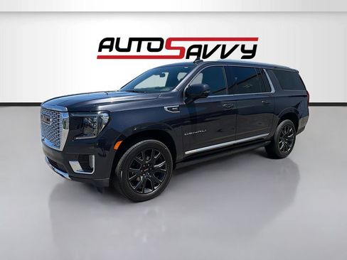 Used 2023 GMC Yukon XL Denali AWD/4WD image 3