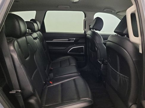 Used 2022 Kia Telluride LX FWD image 19