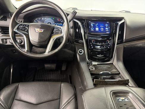 Used 2016 Cadillac Escalade Platinum AWD/4WD image 14