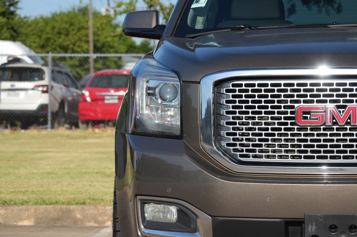 Used 2015 GMC Yukon Denali w/ Open Road Package AWD/4WD image 21