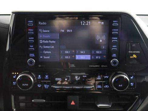 Used 2022 Toyota Highlander Limited image 48