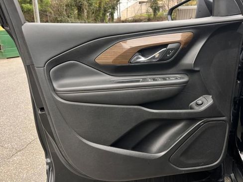 Used 2020 GMC Terrain SLE w/ Driver Convenience Package image 11