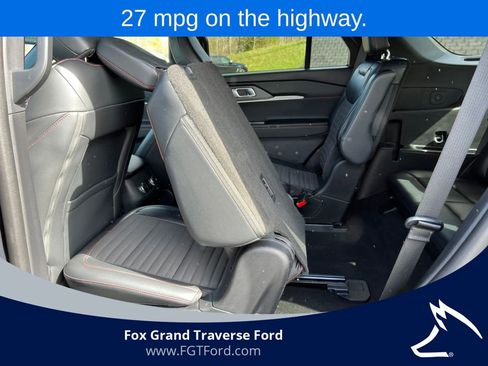 Certified 2025 Ford Explorer ST-Line AWD/4WD image 6