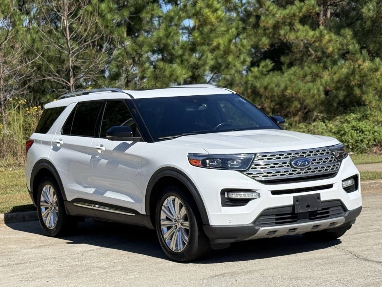 Used 2020 Ford Explorer Limited AWD/4WD image 3