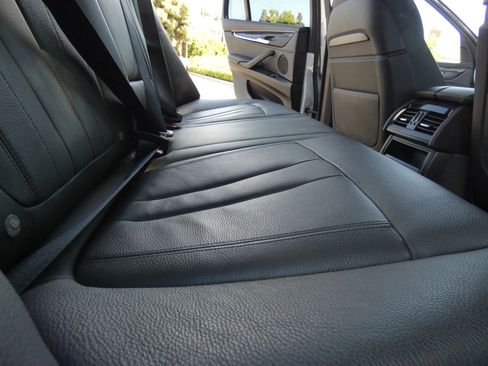 Used 2015 BMW X5 xDrive50i image 35