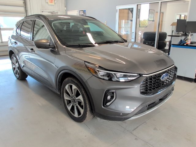 Used 2023 Ford Escape Platinum AWD/4WD image 7