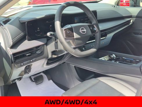 Certified 2025 Nissan Murano SV AWD/4WD image 12
