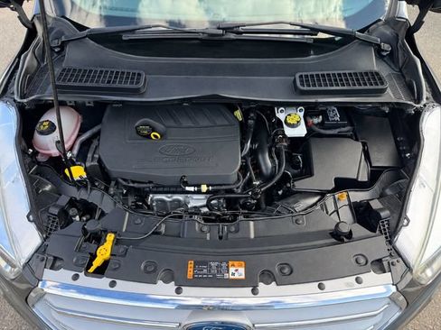 Used 2018 Ford Escape SE w/ SE Sync 3 Package FWD image 12