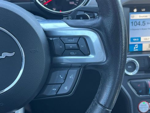 Used 2016 Ford Mustang Premium image 23