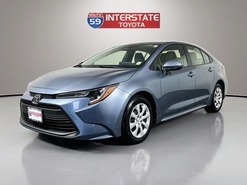 Certified 2023 Toyota Corolla LE FWD image 3