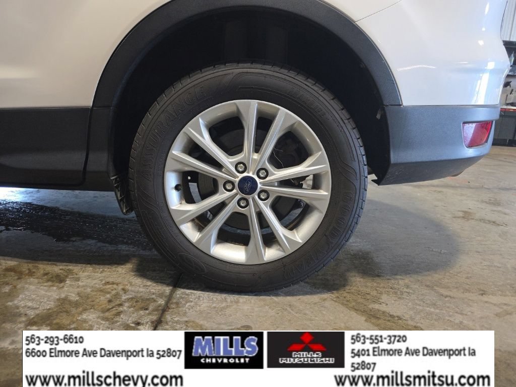 Used 2017 Ford Escape SE w/ SE Leather Comfort Package FWD image 22