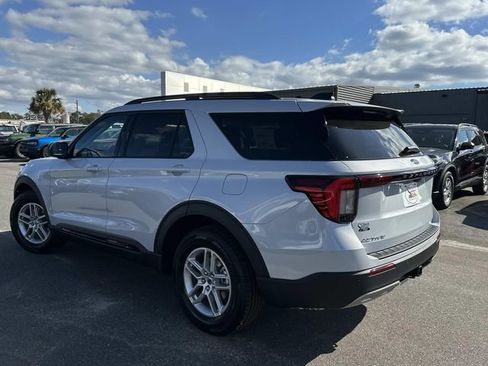 New 2026 Ford Explorer Active w/ Active Comfort Package image 11