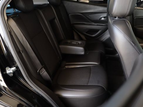 Used 2022 Buick Encore Preferred w/ Safety Package II image 25