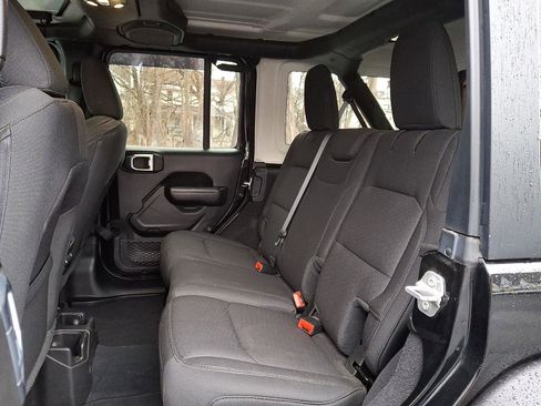 Used 2022 Jeep Wrangler Unlimited Sport image 10