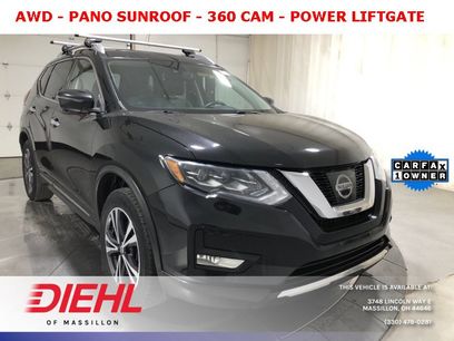 Used 2017 Nissan Rogue SL w/ SL Premium Package