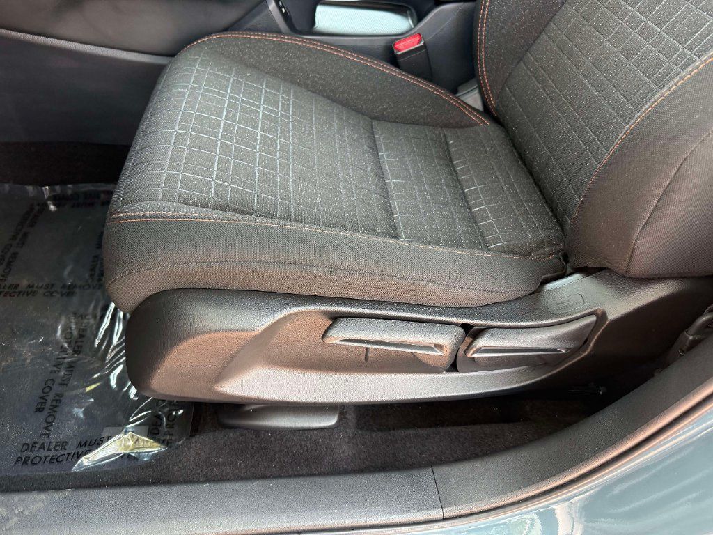 Used 2025 Honda HR-V Sport image 13