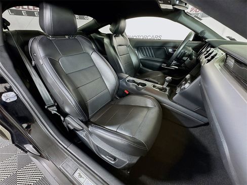 Used 2021 Ford Mustang GT Premium w/ Ford Safe & Smart Package image 27