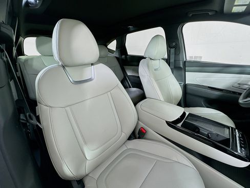 Used 2025 Hyundai Tucson Limited image 29