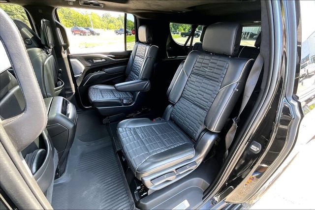 Used 2023 Cadillac Escalade ESV Sport Platinum AWD/4WD image 22