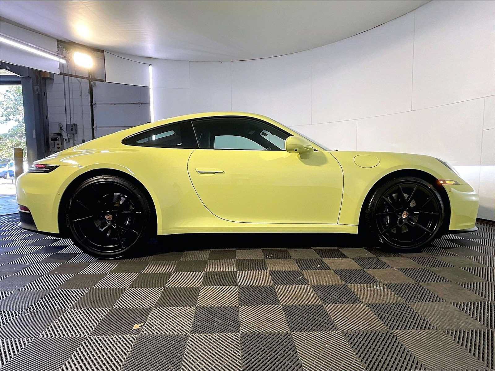 Certified 2025 Porsche 911 Carrera RWD image 8