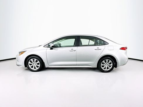 Used 2026 Toyota Corolla LE image 4