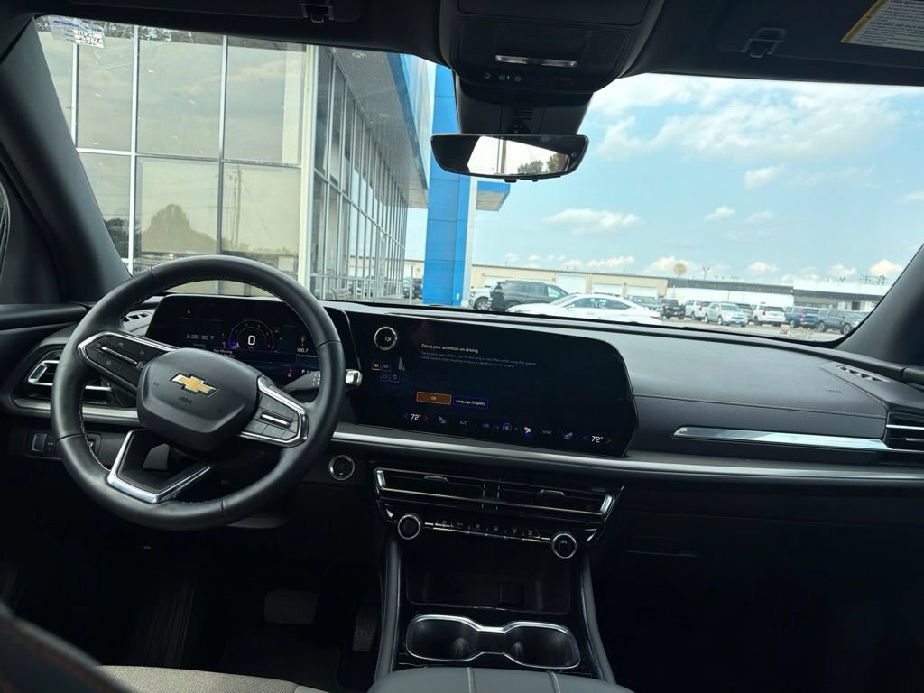 Used 2026 Chevrolet Traverse LT w/ Driver Confidence Package FWD image 17