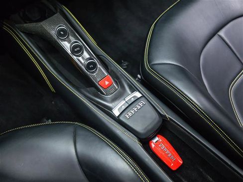 Used 2018 Ferrari 488 GTB RWD image 25