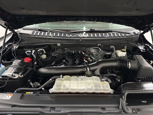 Used 2023 Ford Expedition Max XLT image 6