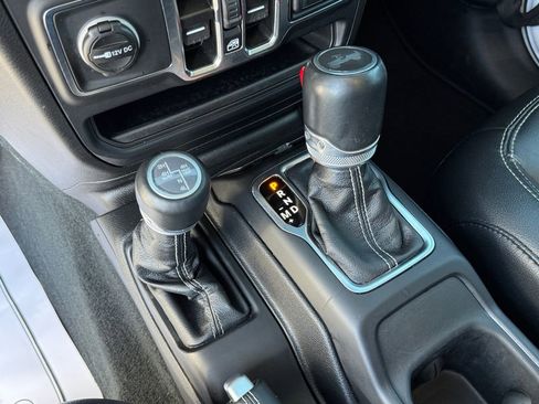 Used 2023 Jeep Wrangler Unlimited Sahara w/ Cold Weather Group image 28