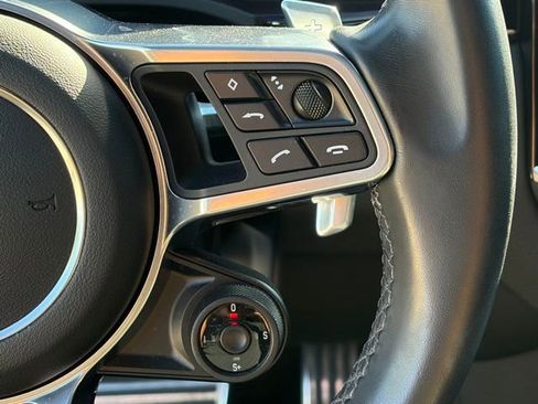 Used 2023 Porsche Cayenne S image 17
