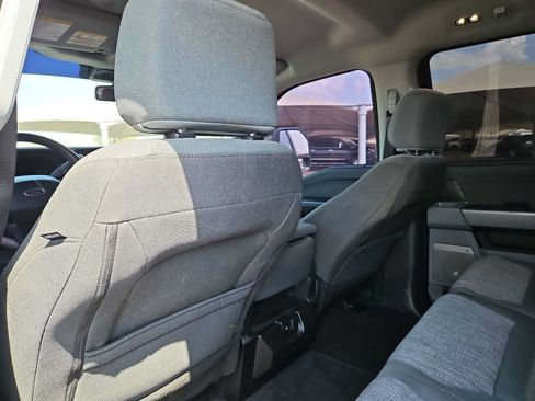 Used 2025 Ford F250 XLT w/ Black Appearance Package AWD/4WD image 16