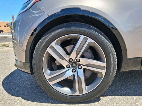Used 2021 Land Rover Discovery HSE R-Dynamic AWD/4WD image 40