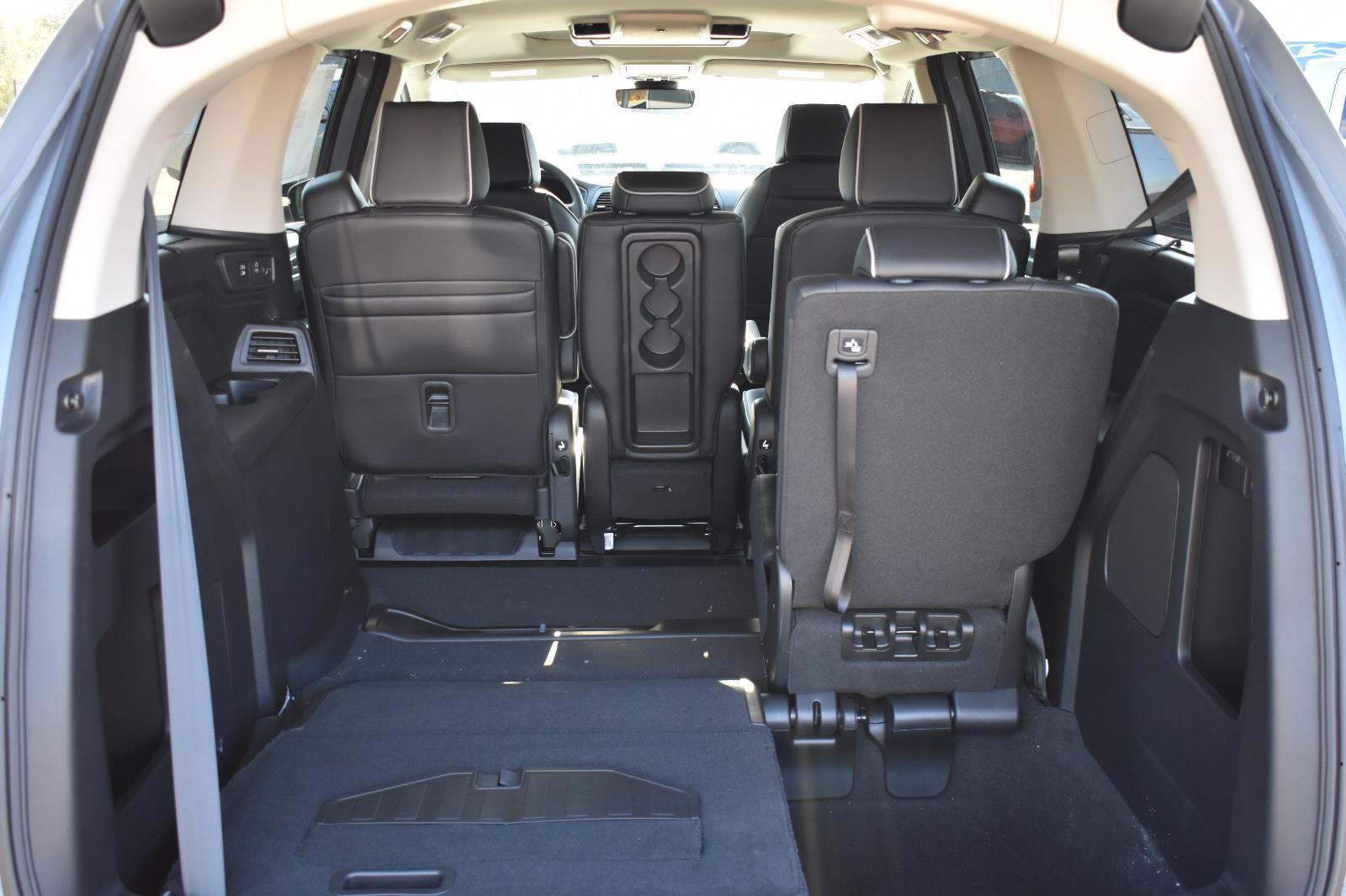 New 2026 Honda Odyssey Touring image 18