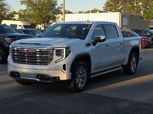 Used 2026 GMC Sierra 1500 Denali w/ Technology Package AWD/4WD image 1