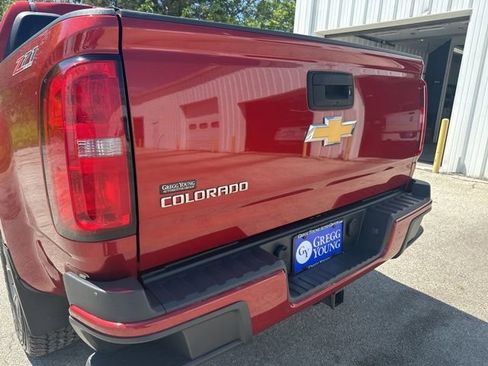 Used 2016 Chevrolet Colorado Z71 AWD/4WD image 14