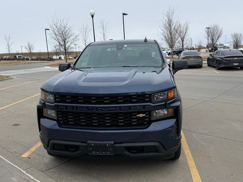 Used 2021 Chevrolet Silverado 1500 Custom w/ Safety Confidence Package image 1