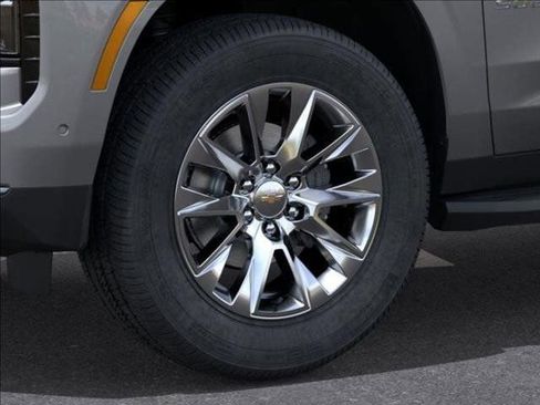 New 2026 Chevrolet Suburban Premier AWD/4WD image 11