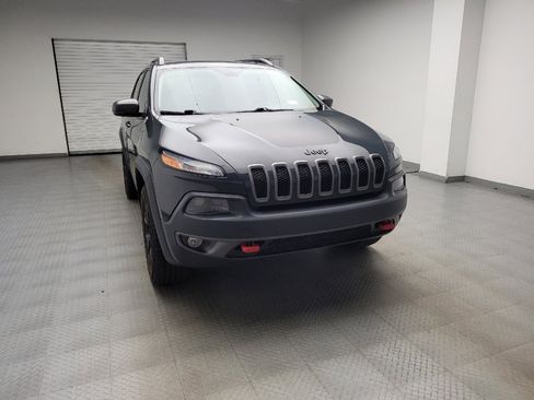 Used 2017 Jeep Cherokee Trailhawk AWD/4WD image 14