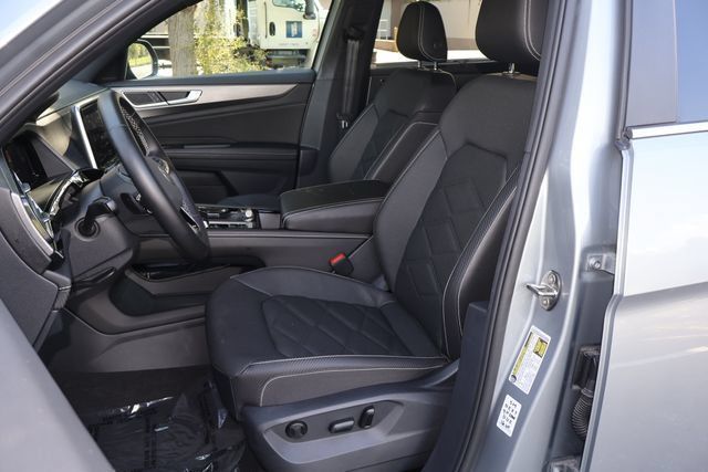 Certified 2026 Volkswagen Atlas Cross Sport SE FWD image 13